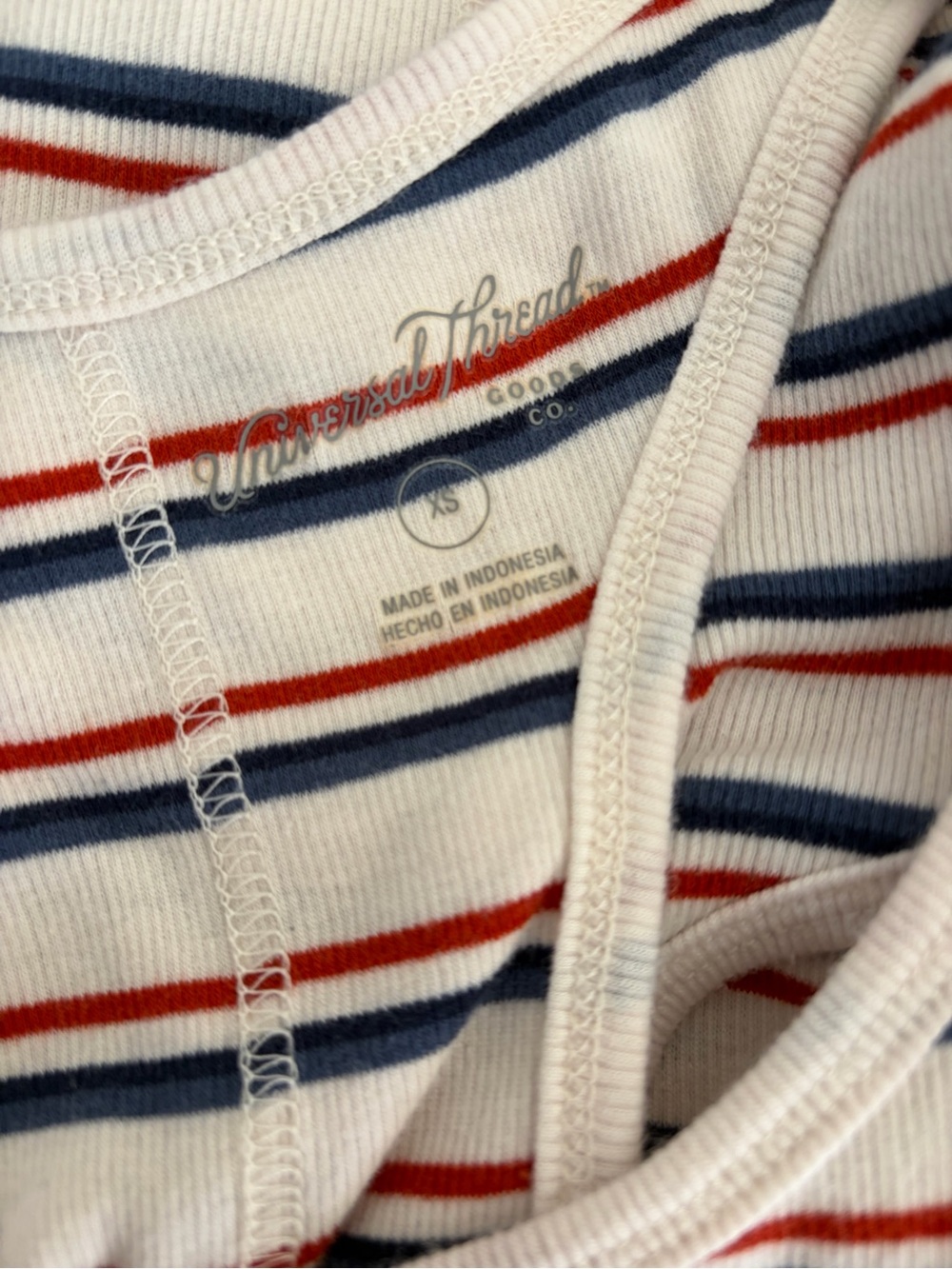 🌟 Universal Thread tank top - Picture 3 of 4